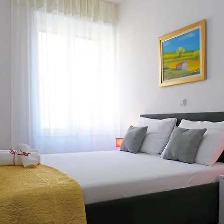 A&m 앤 룸 스플리트